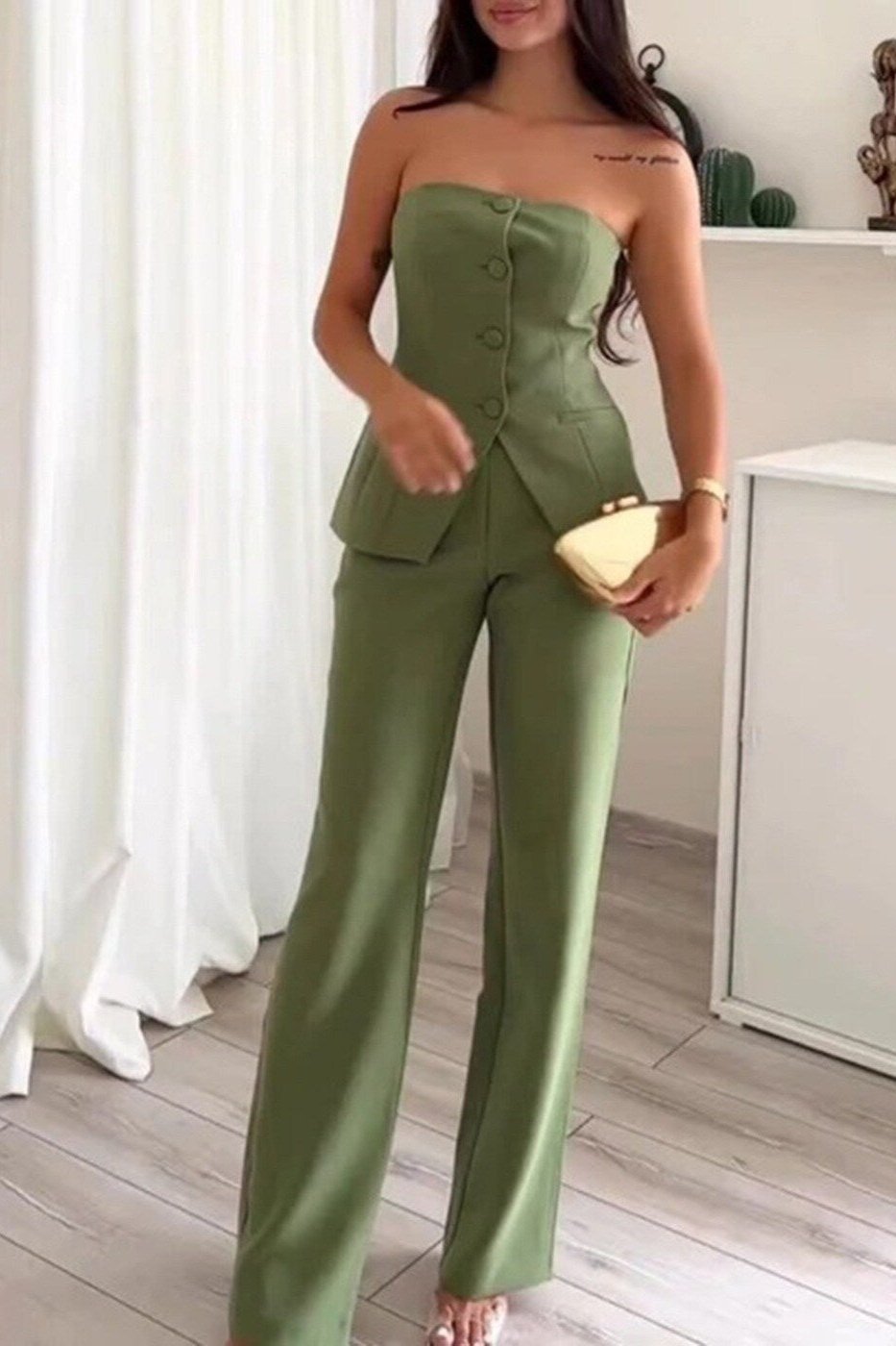 Hannah | Sleeveless two-piece set with buttons