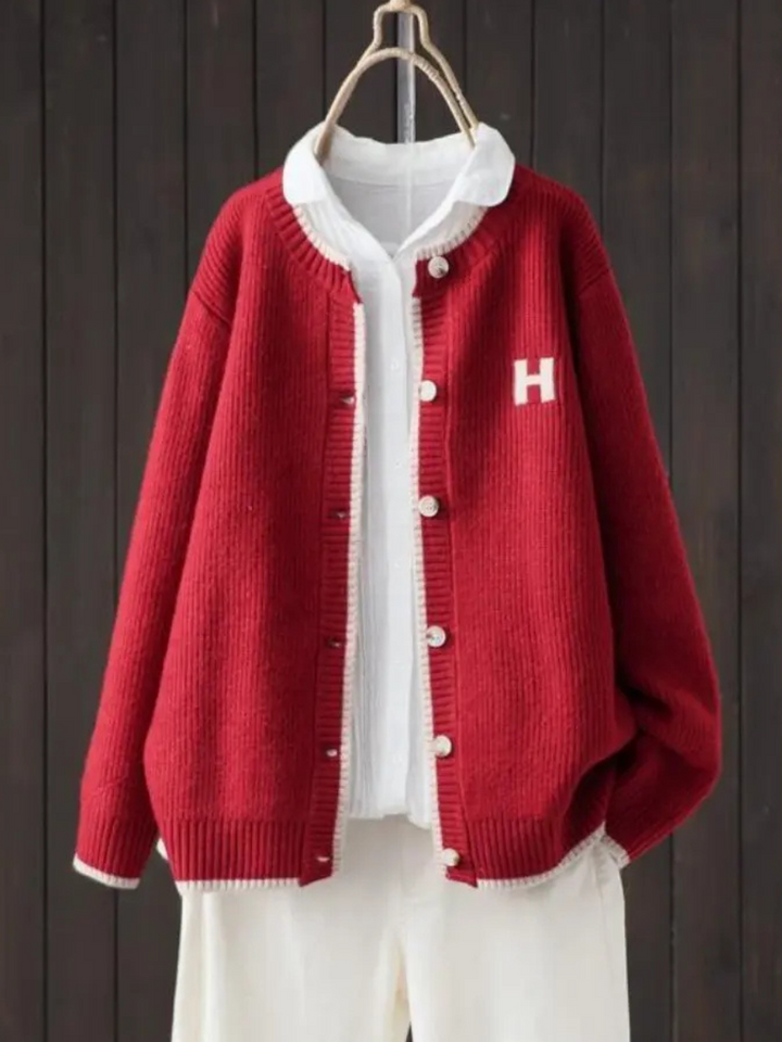 Dorothea - Classic Cardigan