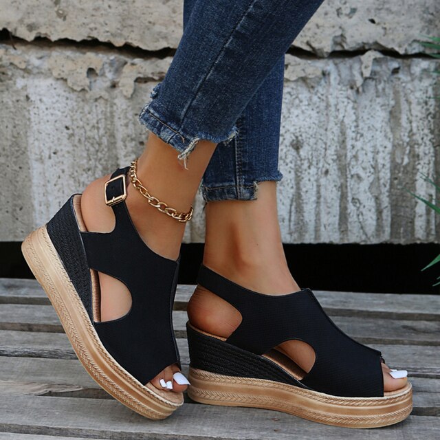 Alice Caroline | Relaxed wedge sandals