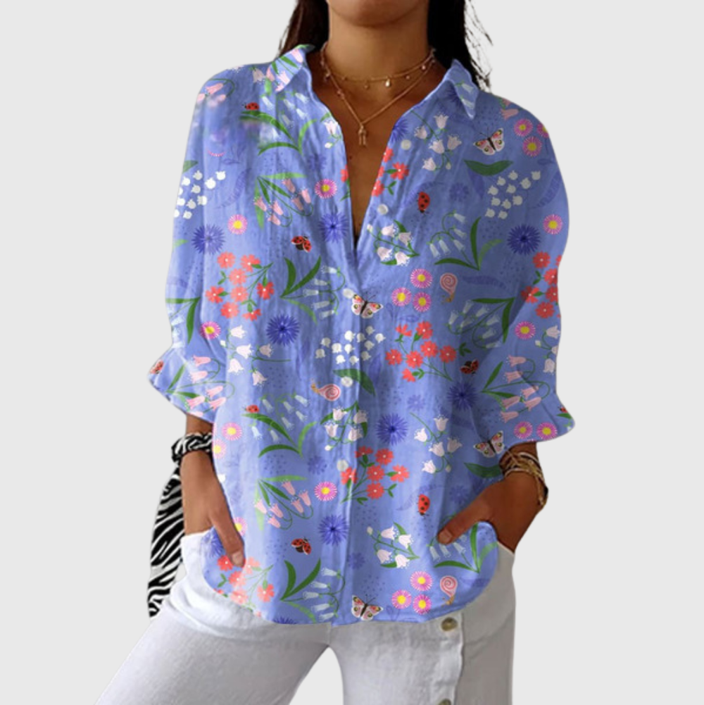 Larissa | Light, colorful blouse with a print