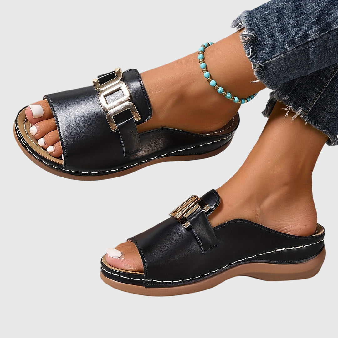 Alice Antonia | Comfortable sandals with buckle