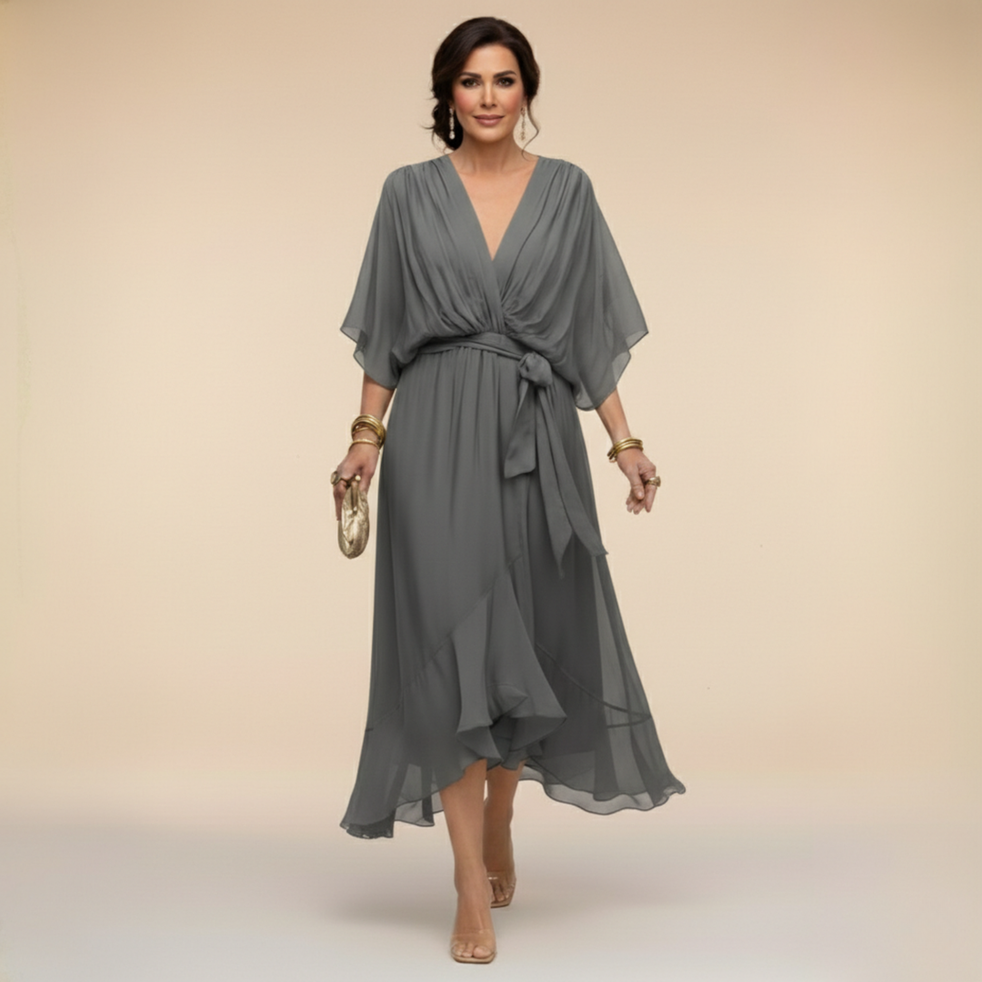 Regina | Chiffon dress with scollo with V