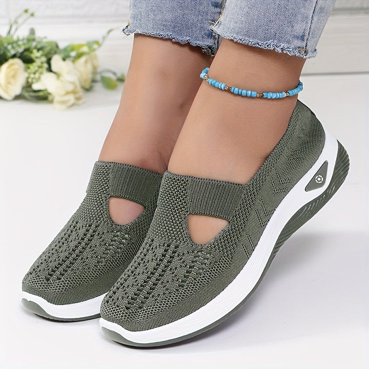 Roswitha | Easy to put on sports shoes with stable comfort