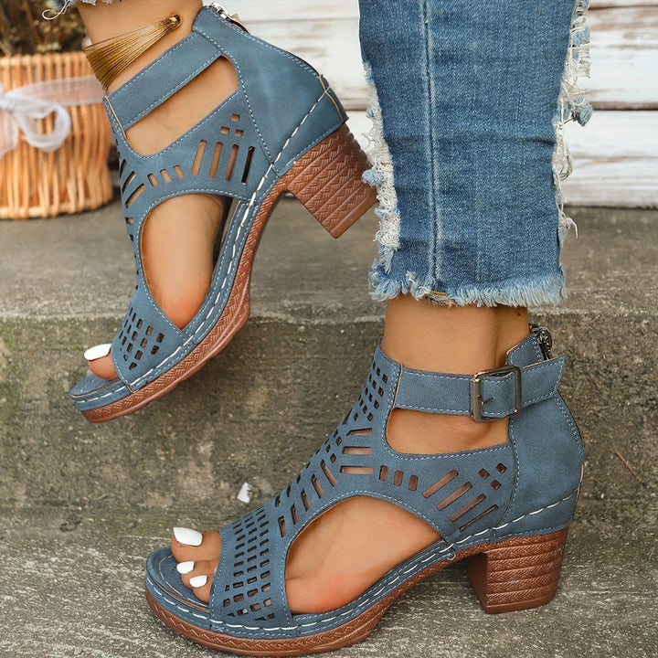Alice Rieke | Ergonomic sandals