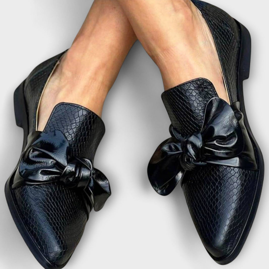 Willow | Loafers with knots