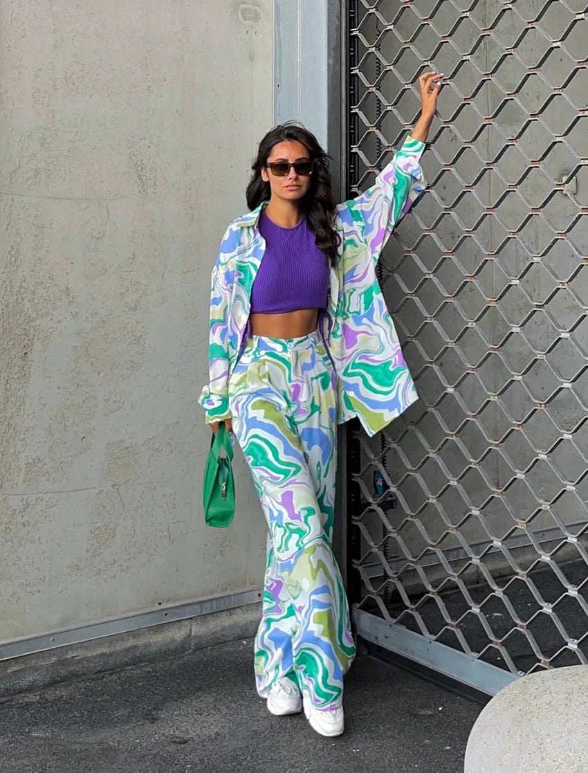 Victoria | Expressive printed swirl set