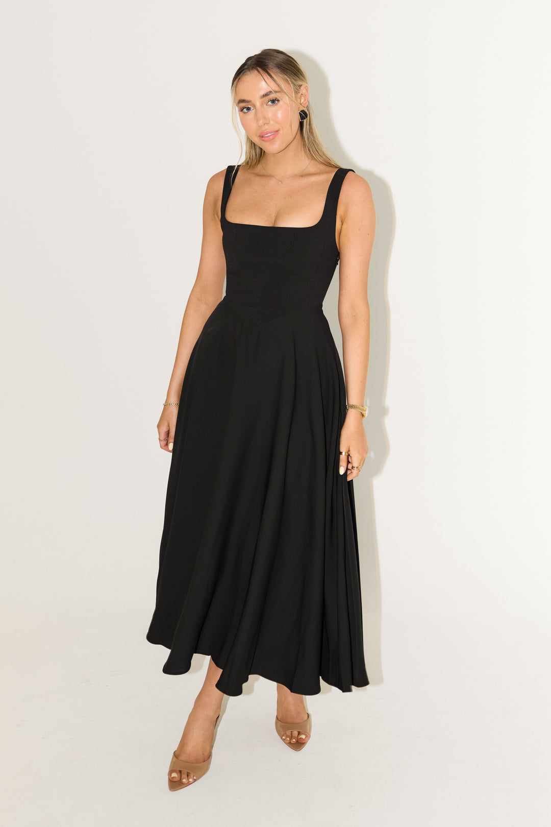 Chloe - Timeless Midi Dress