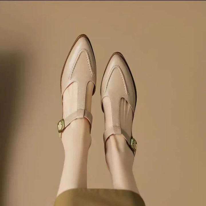 Ruby – shoes with buckles