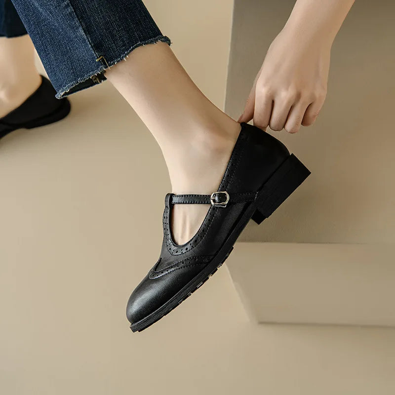 Mia – Elegant women’s T-bar shoes