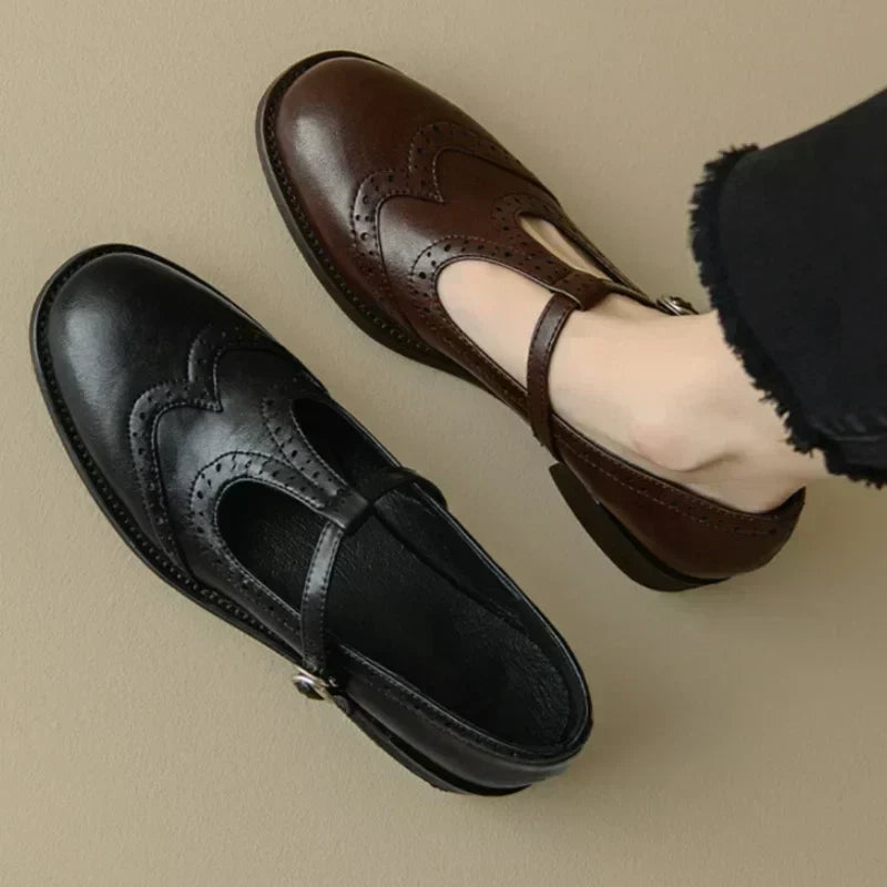 Mia – Elegant women’s T-bar shoes