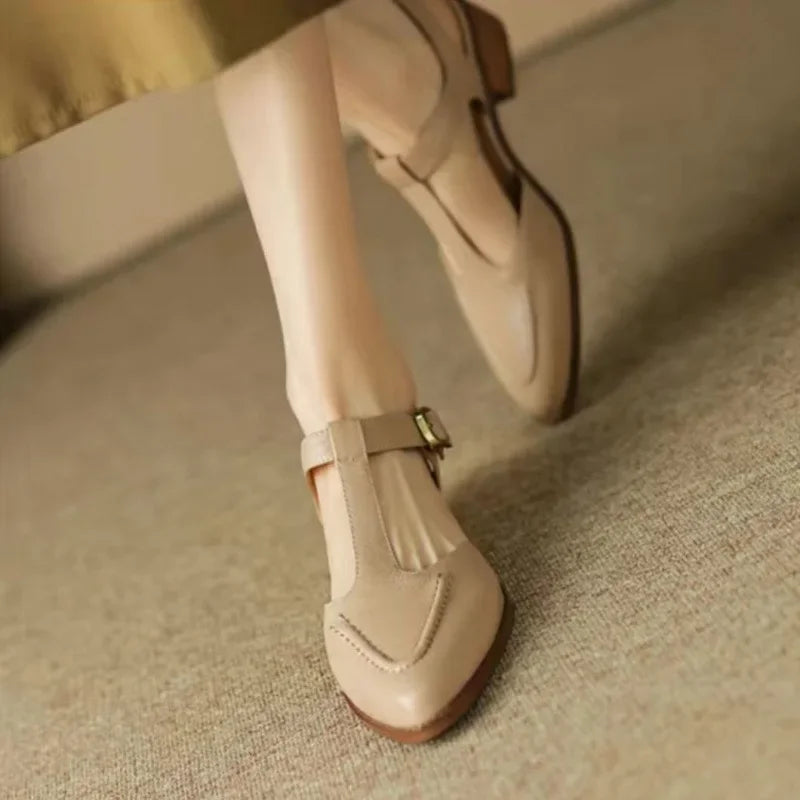 Ruby – shoes with buckles