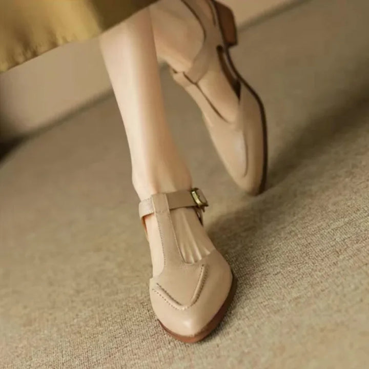 Ruby – shoes with buckles