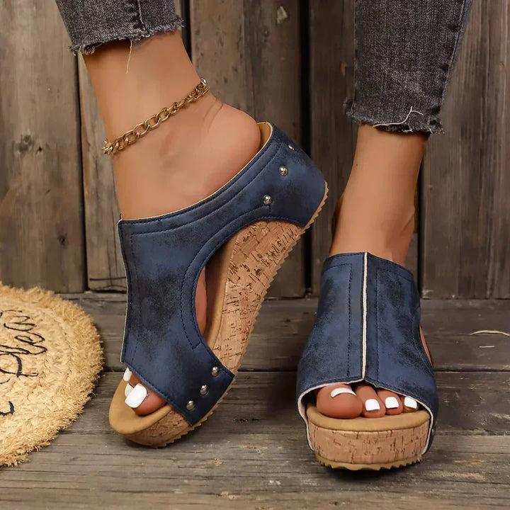 Eva Mathilde | Lumi wedge shoes with studs