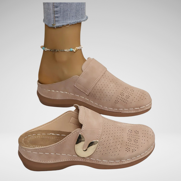 Alice Josefine | Chic supportive wedge sandals
