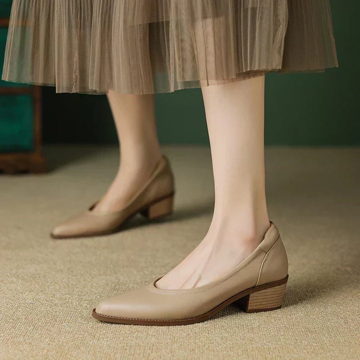 Layla – medium heel shoes