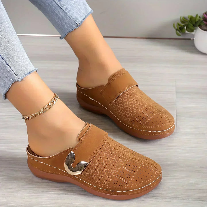 Alice Josefine | Chic supportive wedge sandals