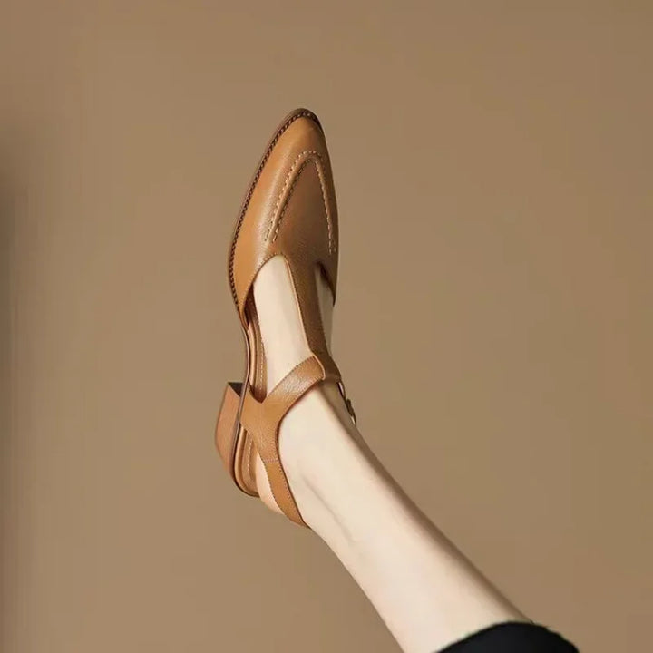 Ruby – shoes with buckles