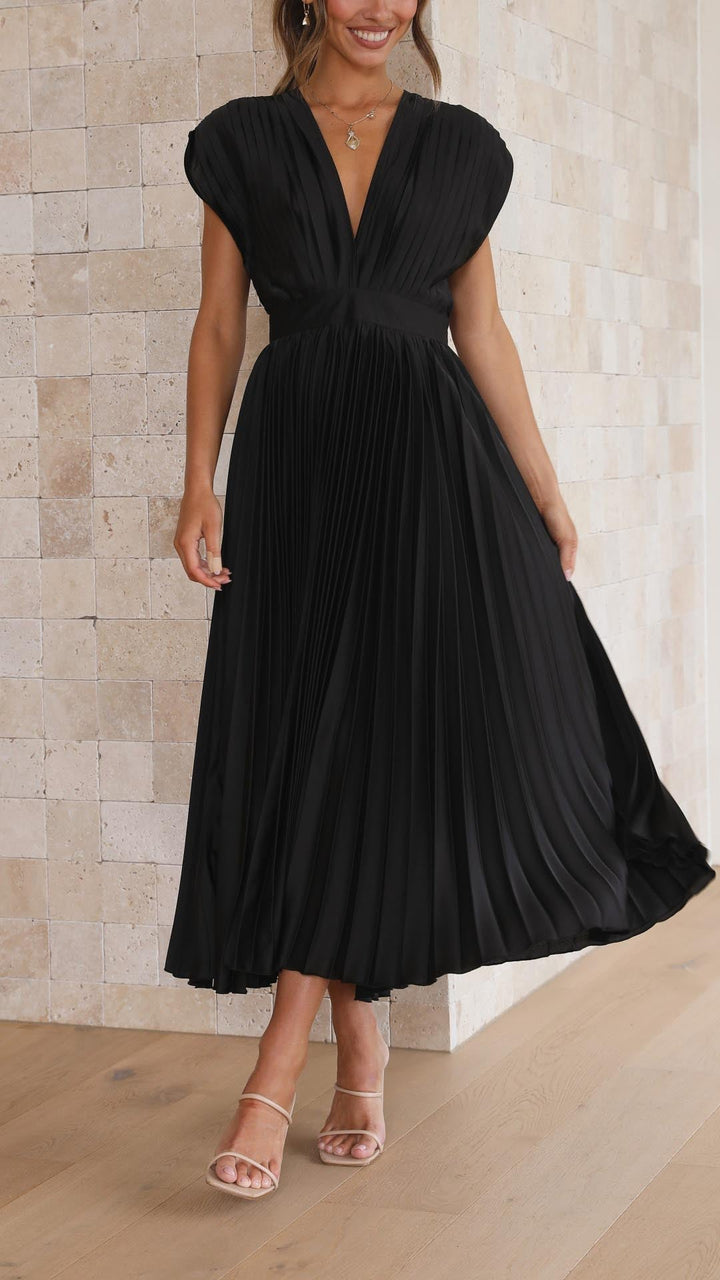 Sina | Elegant pleated dress