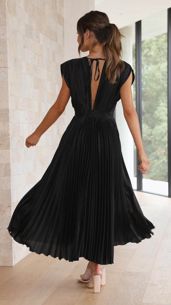 Sina | Elegant pleated dress