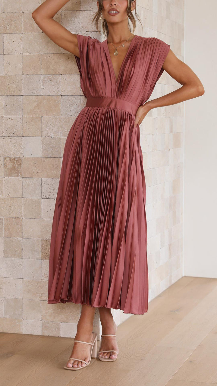 Sina | Elegant pleated dress
