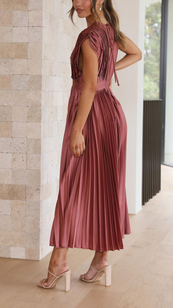 Sina | Elegant pleated dress