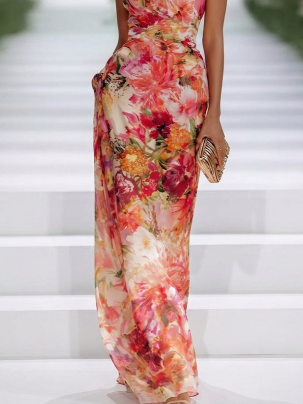 Carla | Sleeveless maxi dress made of red chiffon with flowers