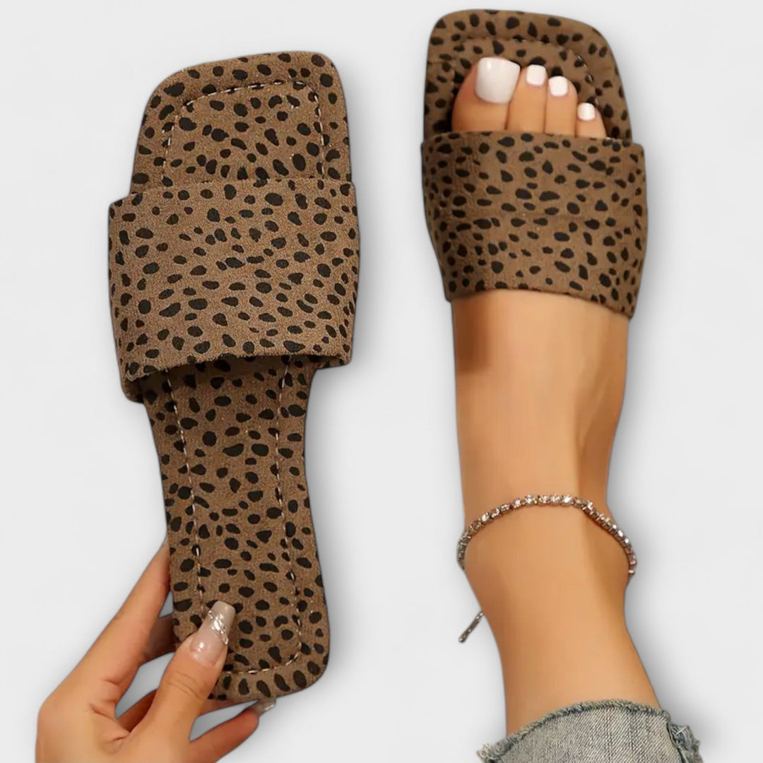 Elisabete - Flat Loafers with Leopard Print