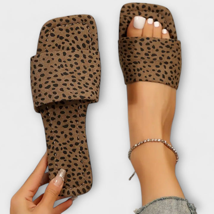 Elisabete - Flat Loafers with Leopard Print