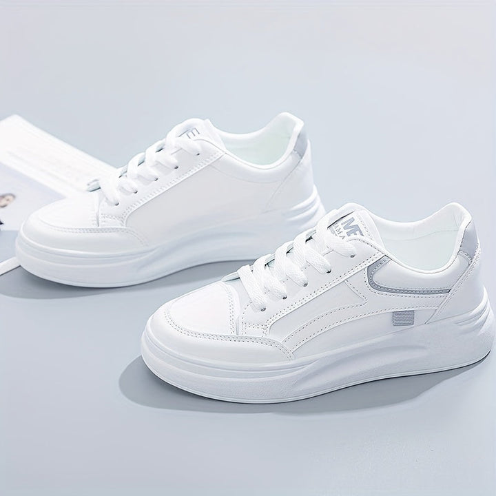 Nina | Chic white sneakers with light comfort