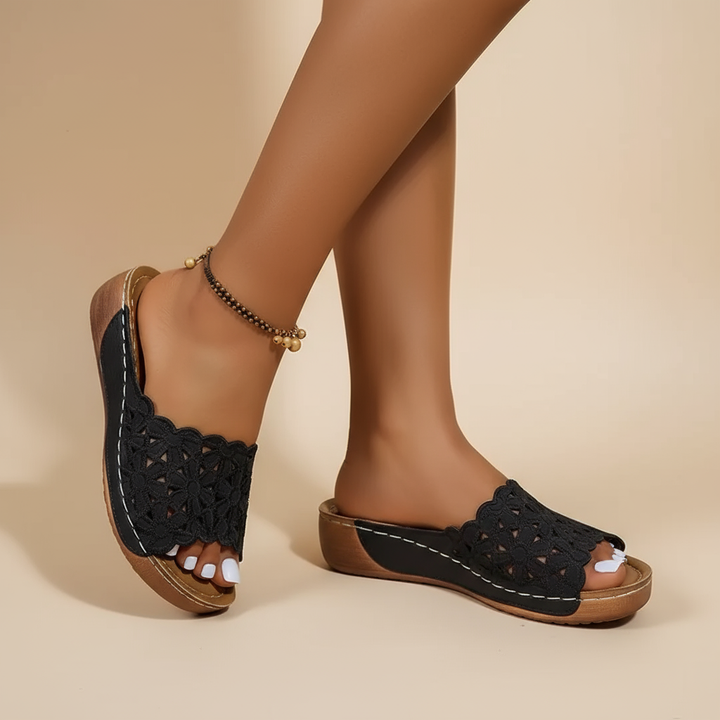 Alice Gabriele | Ergonomic sandals