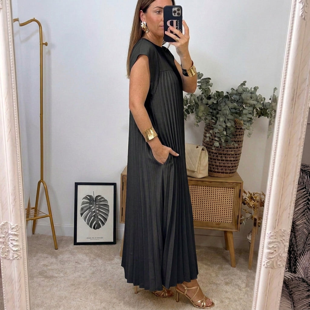 Ainsley - Timeless Comfort Dress
