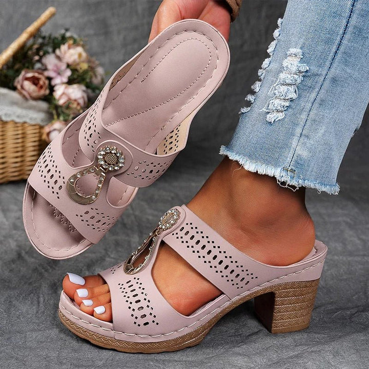 Alice Leonore | Orthopedic sandals