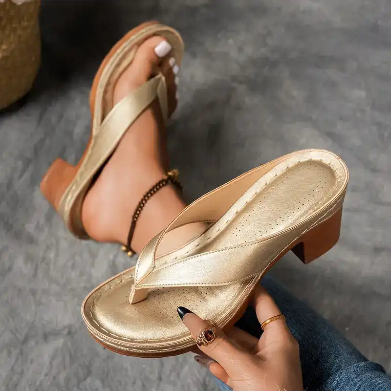Alice Elisabeth | Elegant relaxed sandals