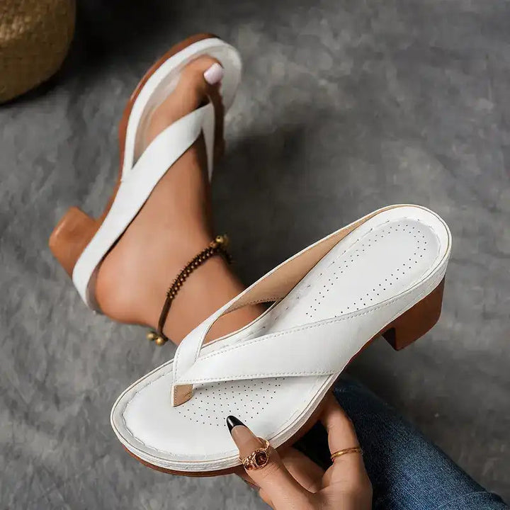 Alice Elisabeth | Elegant relaxed sandals
